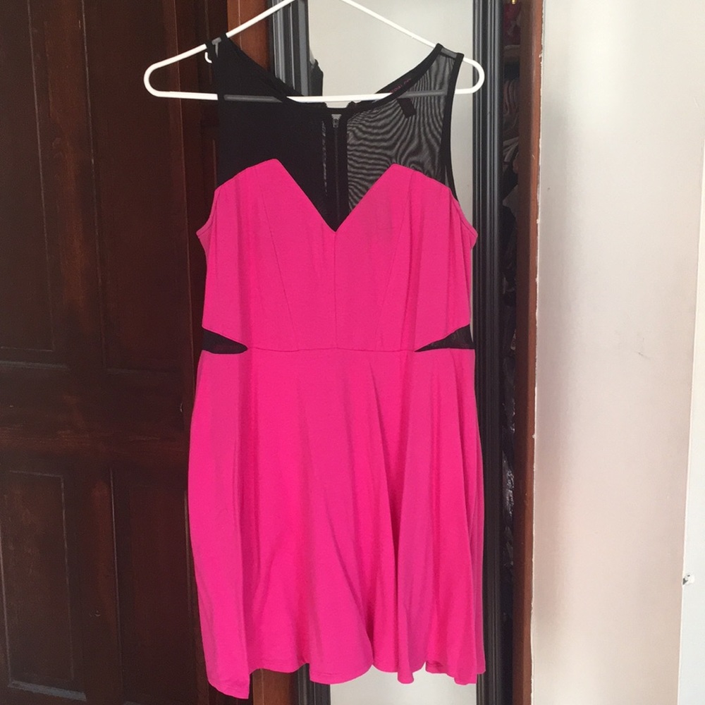 💖MATERIAL GIRL💖Hot Pink & Black Dress